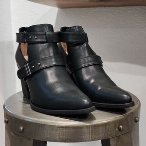 SOUL Naturalizer- Matcha Ankle Booties